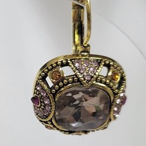 NWT Antiqued GOLD crustal Levervack Earrings.